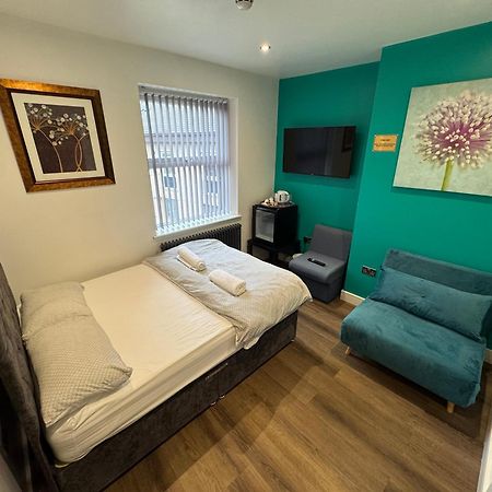 Southgate Luxury Apartments Elland Экстерьер фото