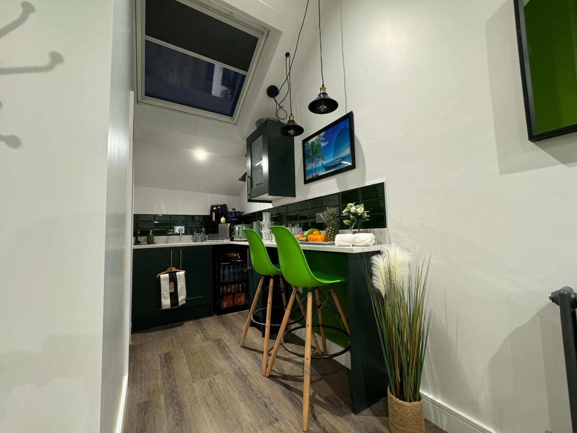 Southgate Luxury Apartments Elland Экстерьер фото