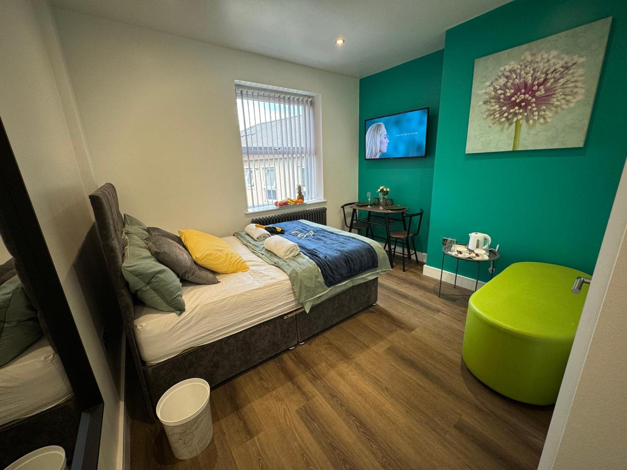 Southgate Luxury Apartments Elland Экстерьер фото