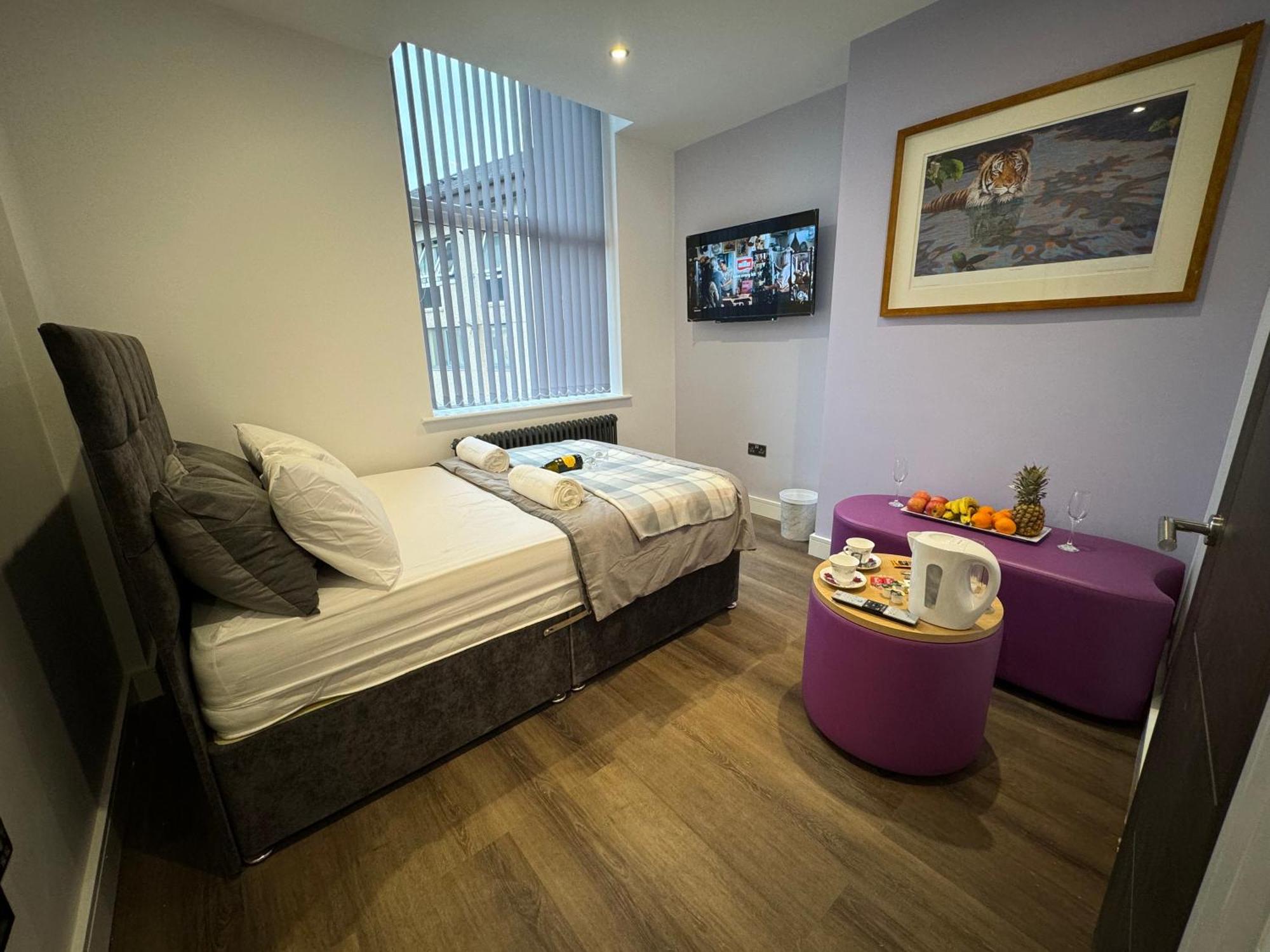 Southgate Luxury Apartments Elland Экстерьер фото