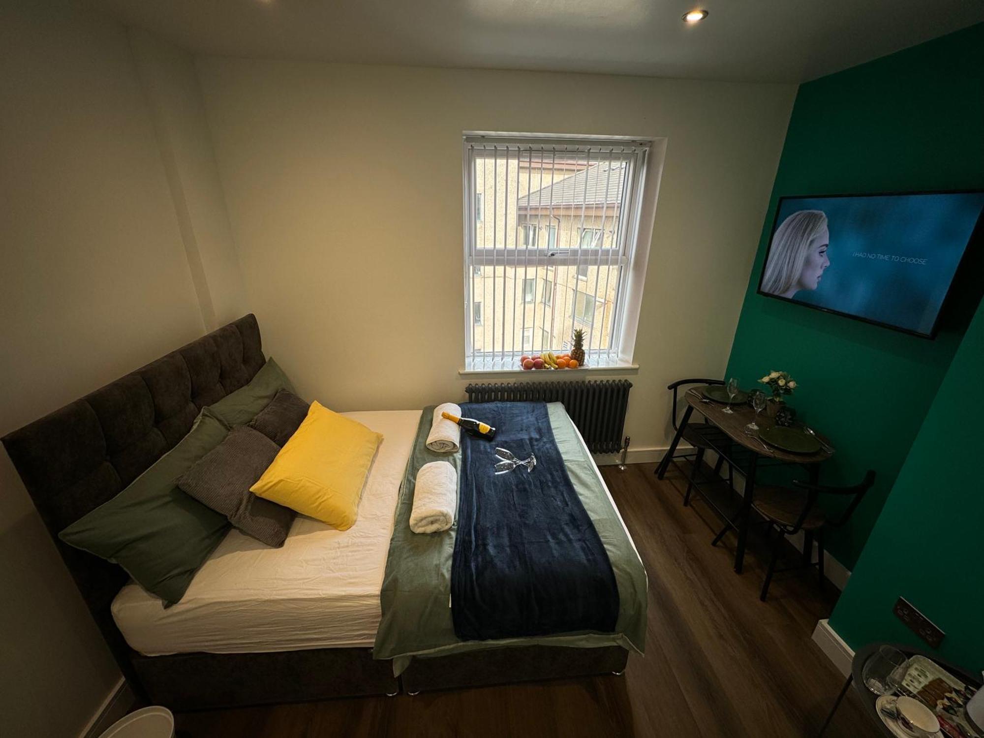 Southgate Luxury Apartments Elland Экстерьер фото