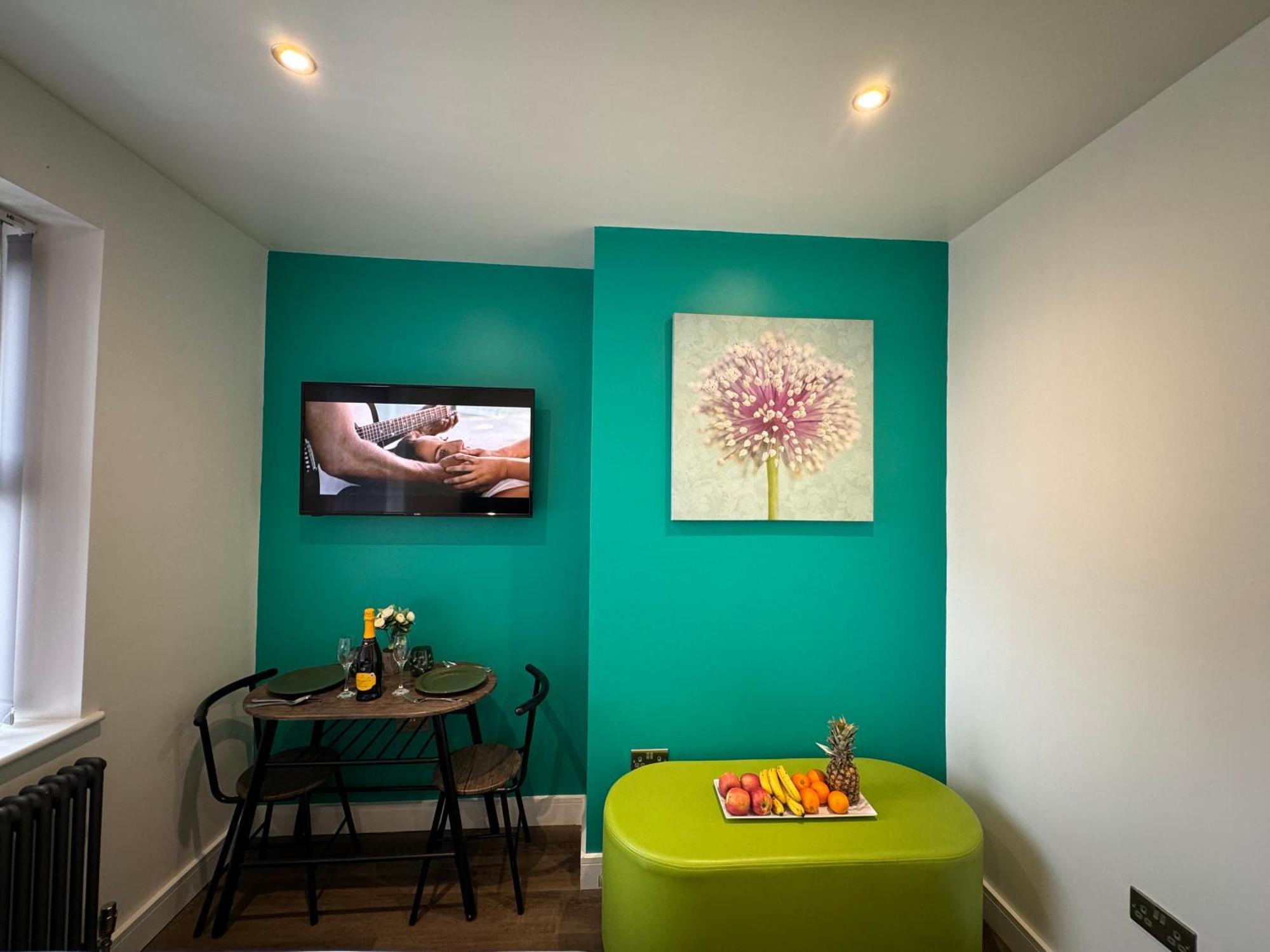 Southgate Luxury Apartments Elland Экстерьер фото