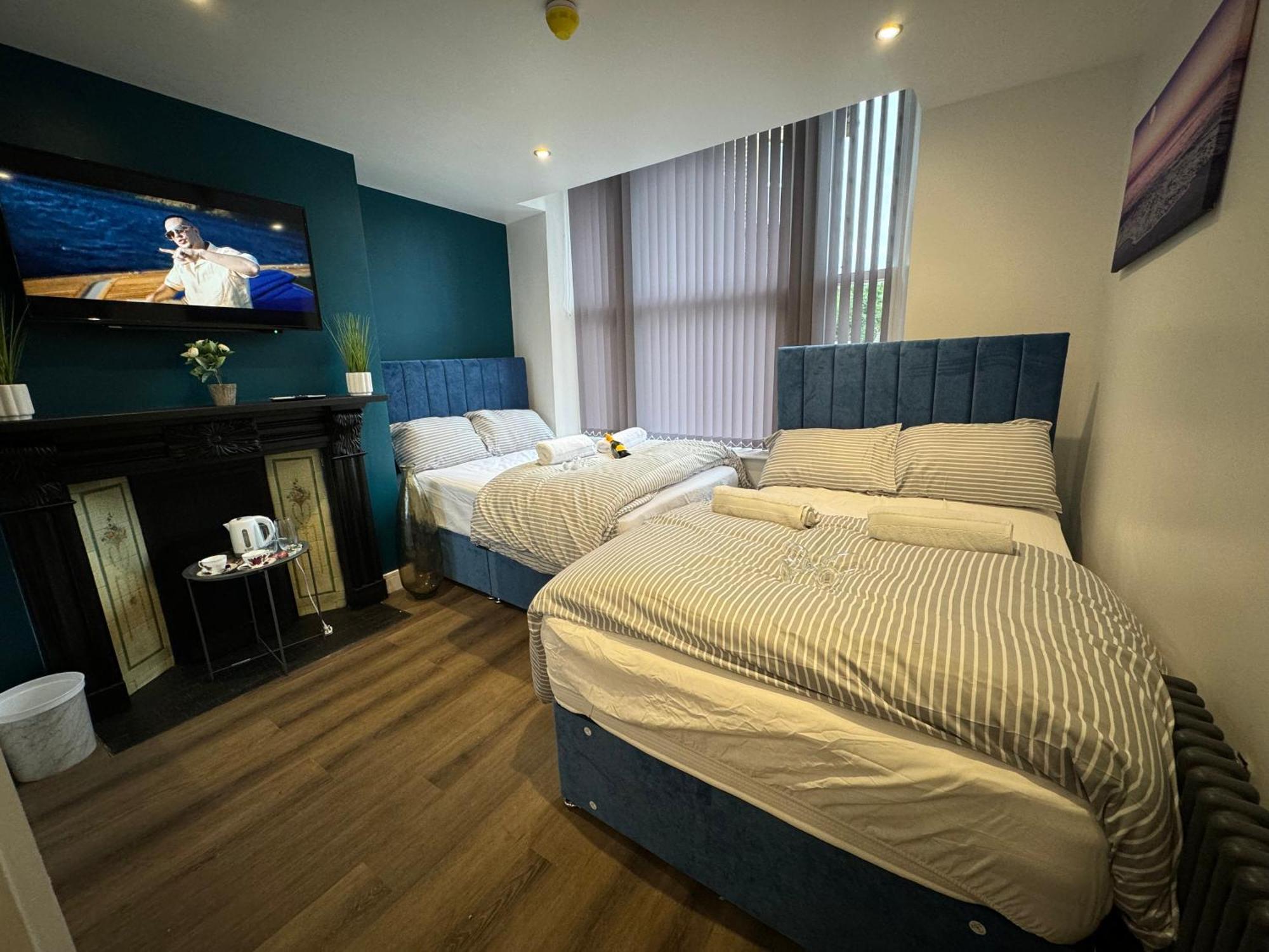 Southgate Luxury Apartments Elland Экстерьер фото