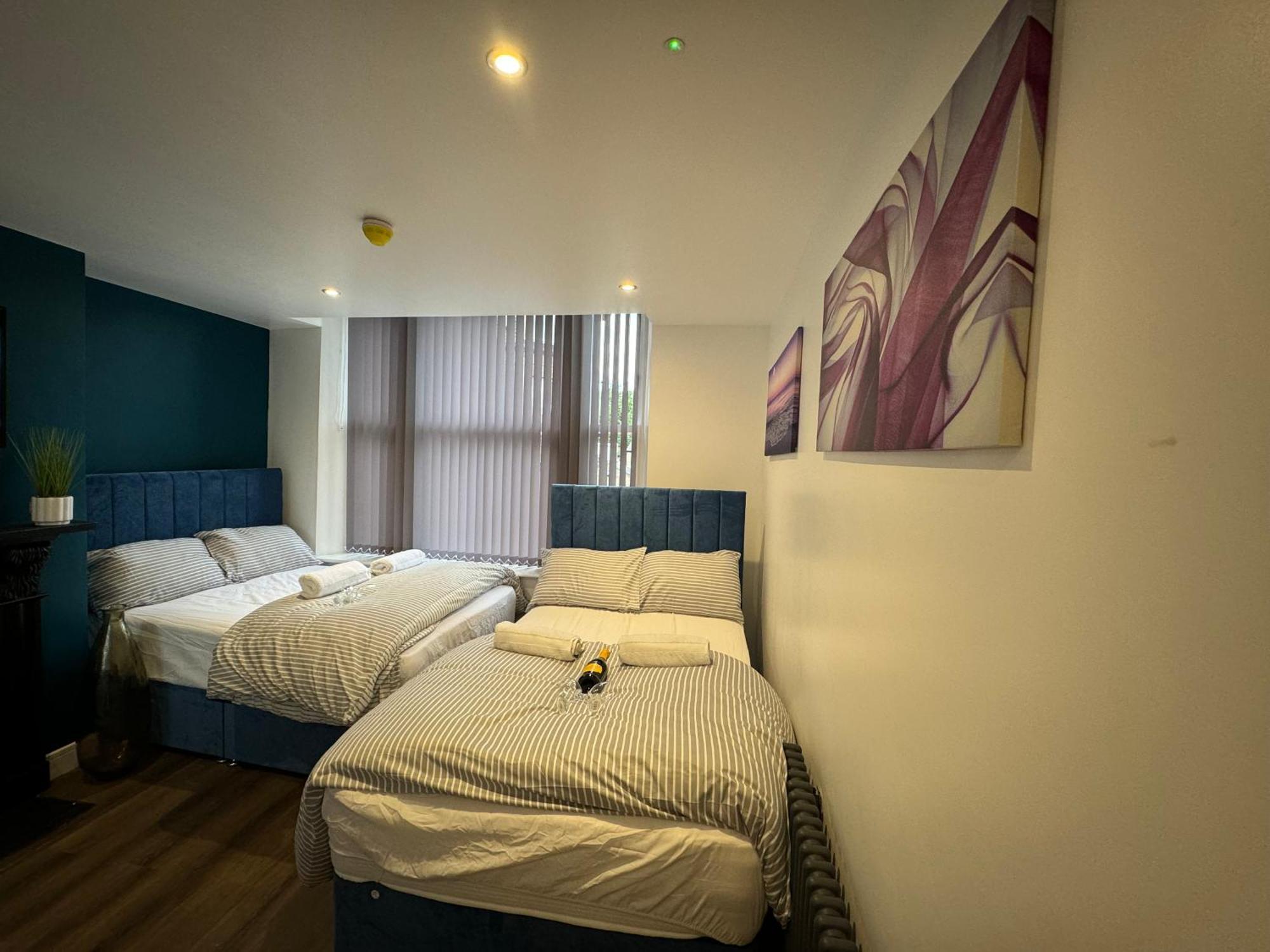 Southgate Luxury Apartments Elland Экстерьер фото