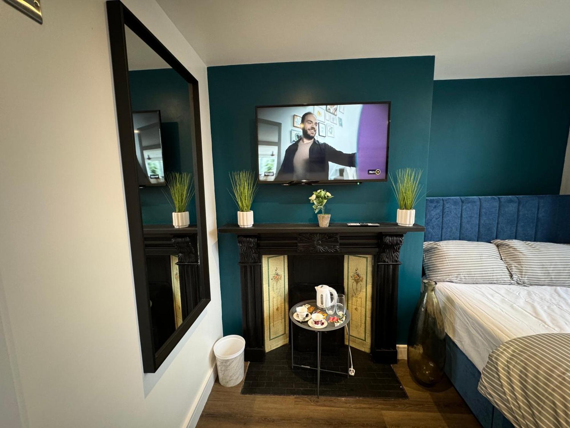 Southgate Luxury Apartments Elland Экстерьер фото