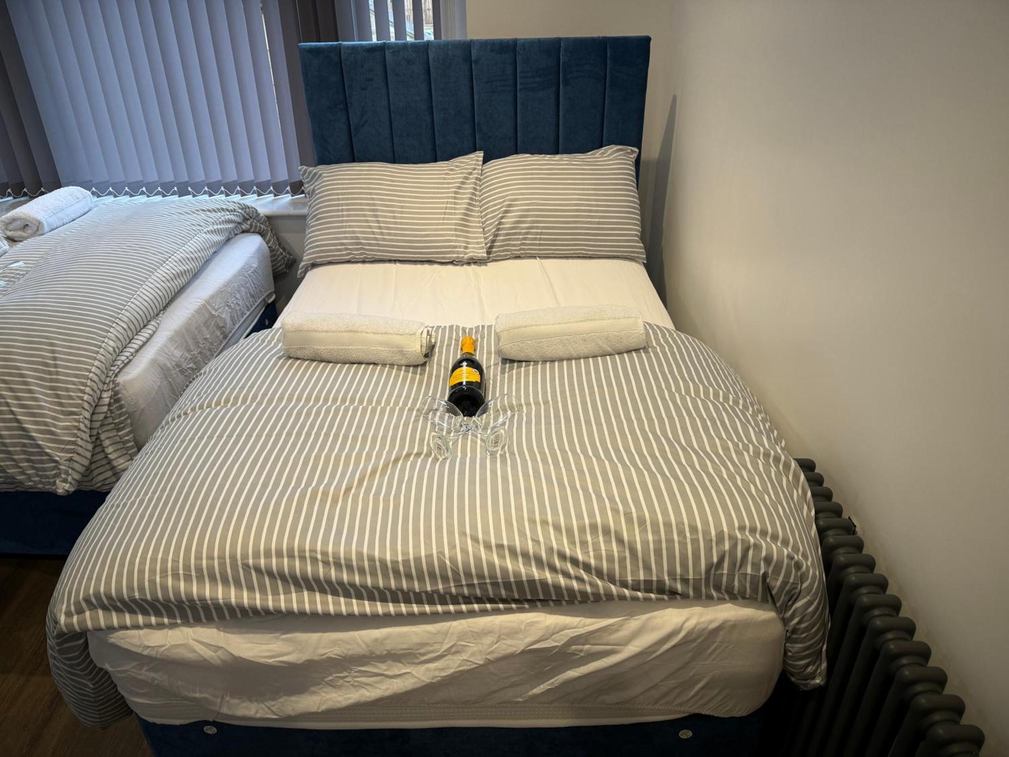 Southgate Luxury Apartments Elland Экстерьер фото