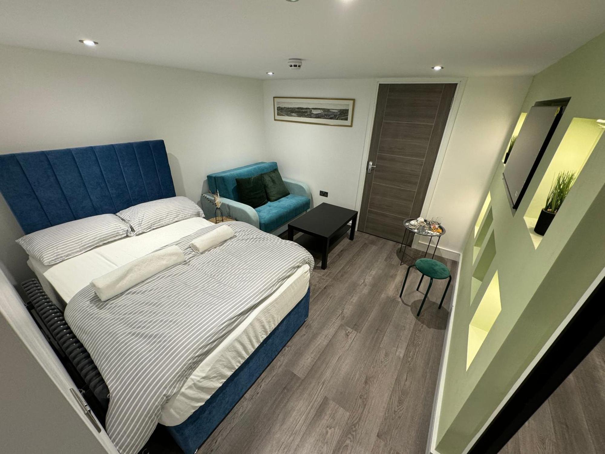 Southgate Luxury Apartments Elland Экстерьер фото