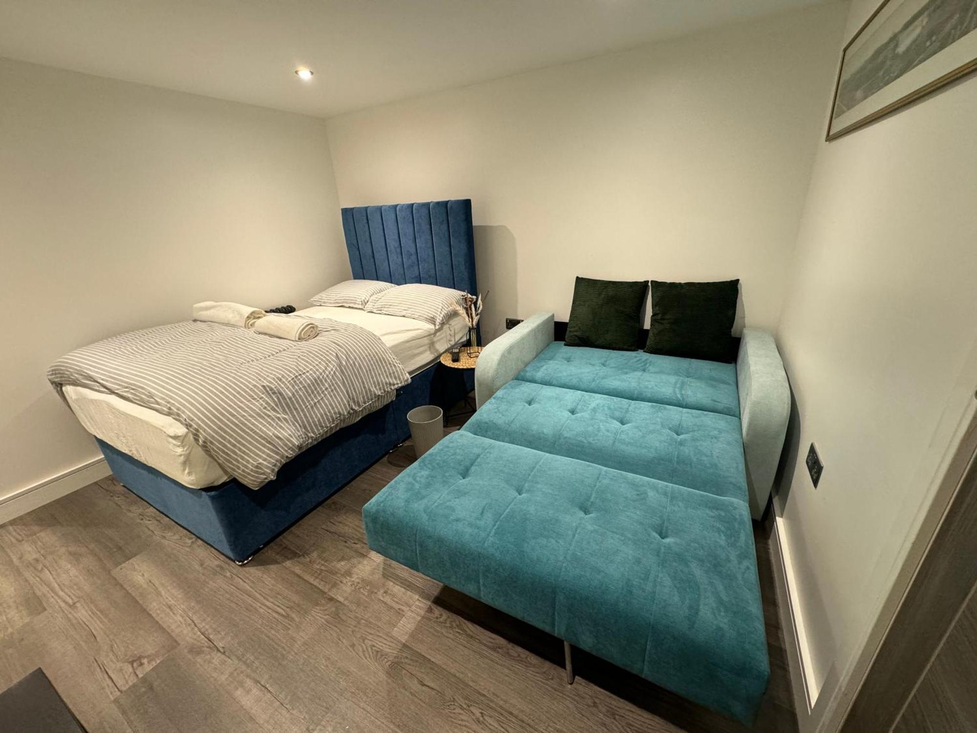 Southgate Luxury Apartments Elland Экстерьер фото