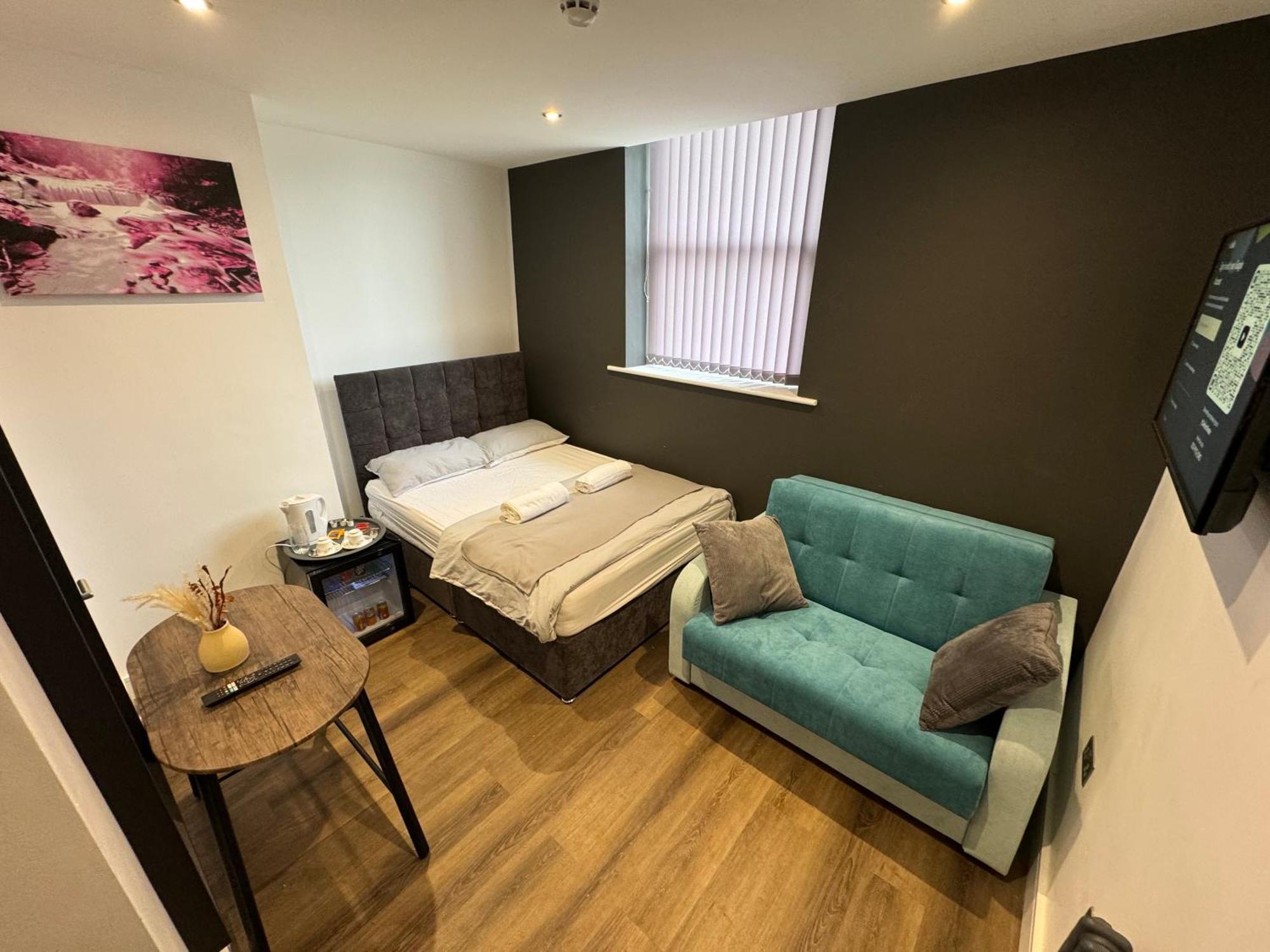 Southgate Luxury Apartments Elland Экстерьер фото